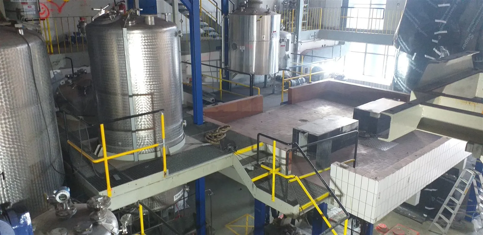 Instalacja produkcyjna w zakładzie farmaceutycznym w Kundl